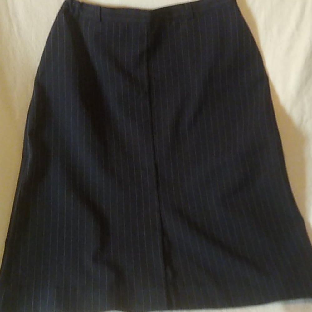 Skirt - Picture 5 of 6